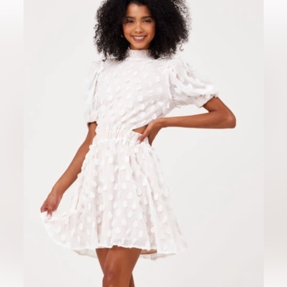 Elliatt Dresses & Skirts - ELLIATT Malleny Dress